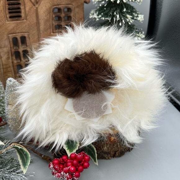 Gnome Tomte Nordic Mystical Folklore Figurine Sheepskin Rabbit Fur Wool - Picture 6 of 6